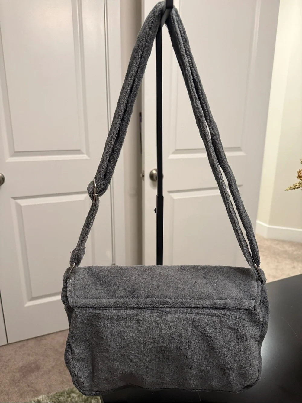 Chanel Gray Terrycloth Shoulder Bag with White CC Logo - Picture 4 of 5